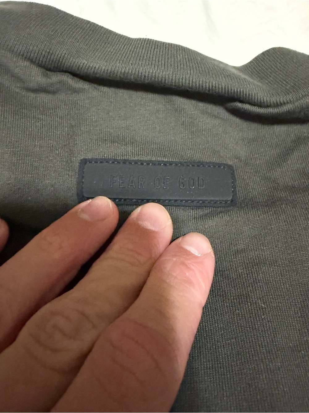 Essentials shirt - Picture 5 of 7